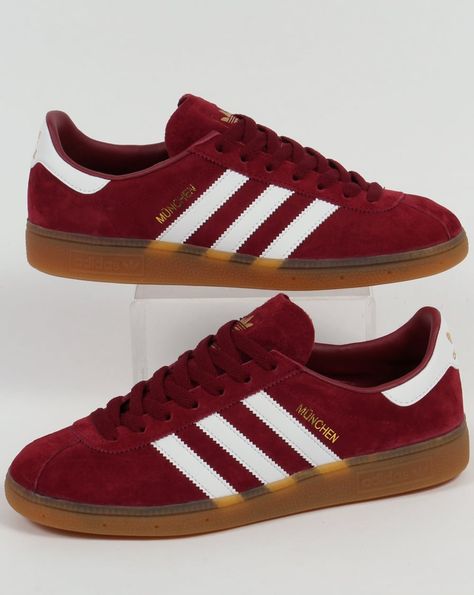 Adidas Munchen, Shoe Wishlist, Funky Shoes, Shoe Inspo, Adidas Outfit, Swag Shoes, Red Adidas, Adidas Gazelle, Pretty Shoes