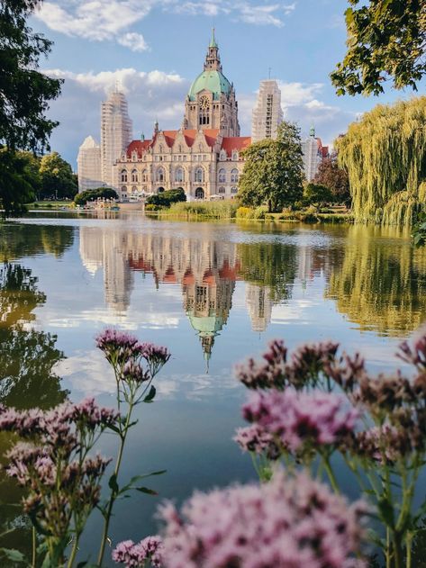 Hannover Städtetrip: Coole Orte, Sehenswertes und Insidertipps European Bucket List, Germany Fashion, Cities In Germany, Visit Germany, Summer Plans, Slow Travel, Maybe One Day, Germany Travel, City Travel