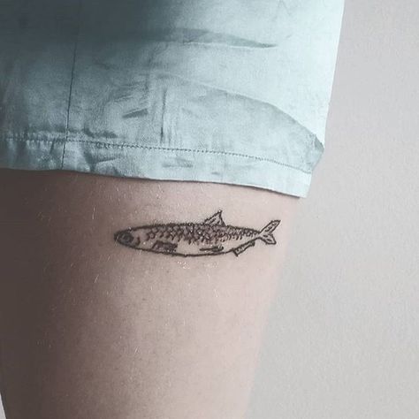 Small Fish Tattoo, Salmon Tattoo, Tattoos Fish, Small Fish Tattoos, Small Nature Tattoo, Tattoo Fishing, Trout Tattoo, Fishing Tattoos, Tattoo Fish