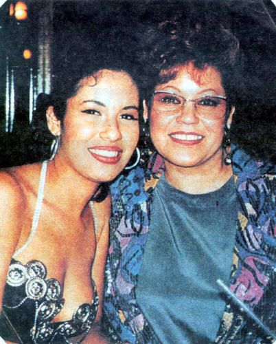 Mother and Daughter Selena Quintanilla Family, Selena Quintanilla Fashion, Selena Pictures, Latina Magazine, Selena Q, Tejano Music, Selena Quintanilla Perez, American Princess, Selena Quintanilla