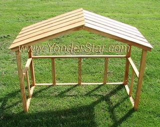 Outdoor Nativity Stable, Outdoor Nativity Sets, Nativity Scene Diy, Ward Christmas Party, Outdoor Nativity Scene, Nativity Stable, Outdoor Nativity, Diy Nativity, Christmas Pageant