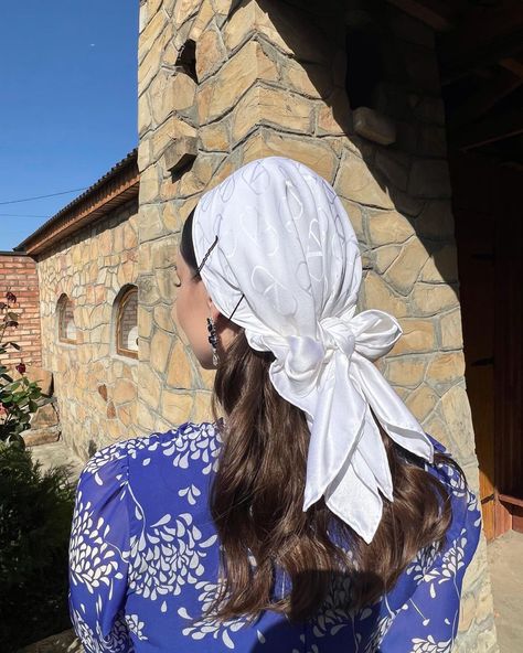 Balkan Headscarf, Head Covering Outfit, Christian Veiling Styles, Christian Veiling Outfits, Headscarf Aesthetic, Christian Veiling, Christian Veils, Christian Modesty, Modesty Dress