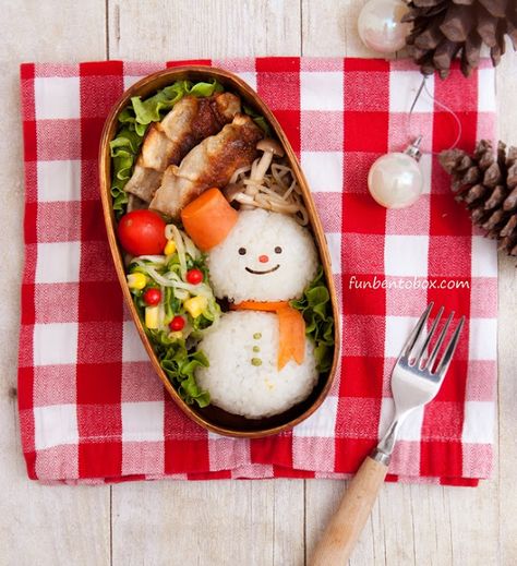 Snowman Rice Balls Bento Winter Bento Lunch, Christmas Bento, Cute Bento, Japanese Bento, Bento Recipes, Whats For Lunch, Rice Balls, Quick Healthy Meals, Quick Healthy