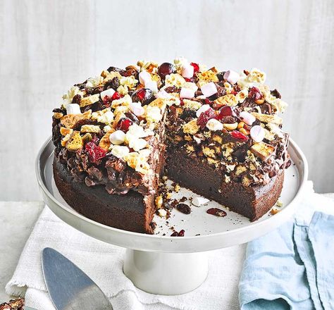 Rocky Road Cake Recipe, Rocky Birthday Cake, Rocky Road Cupcakes Recipe, Rocky Road Cake Birthday, Rocky Road Chocolate Cake, How To Make Rocky Road, Rocky Road Cupcakes, Rocky Road Cake, Road Cake