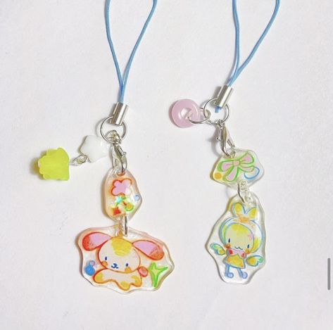 Shrinky Dink Keychain, Shrinky Dink Art, Shrinky Dink Crafts, Shrinky Dink Earrings, Shrink Plastic Jewelry, Shrink Paper, Shrink Art, Shrinky Dink, Bead Charms Diy