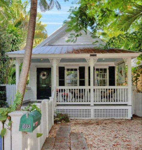 Small Coastal Cottage Exterior, West Coast Beach House, Coastal Bungalow Exterior, Key West Cottage Exterior, Hawaiian Beach House Exterior, Small Coastal House, Old Beach House Aesthetic, Small Beach House, Beach Cottage