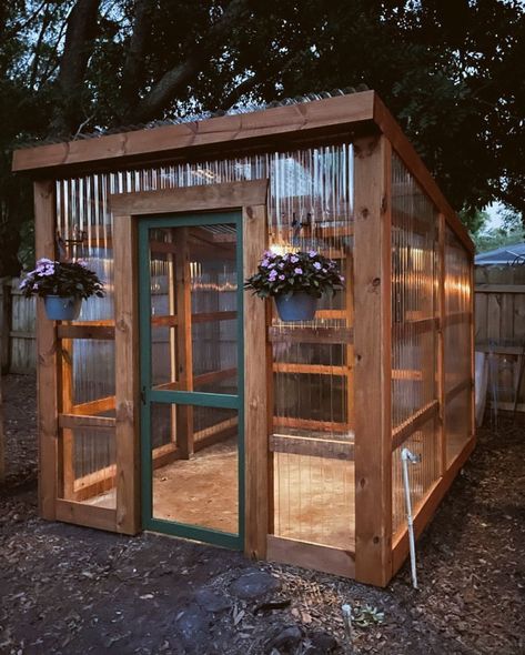 Forest House Modern, Diy Greenhouse Cheap, Small Greenhouse Ideas, Gardening Beds, Dream Greenhouse, Designer Garden, Simple Greenhouse, Modern Barndominium Ideas, House Gardening