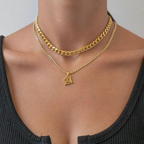 Gold Cuban Link Chain Women, Cuban Chain Necklace Women, Thick Gold Chain Women, Cuban Necklace Women, Lavender Wallpaper, Gold Cuban Chain, Chains Aesthetic, Cuban Chains, Cuban Necklace