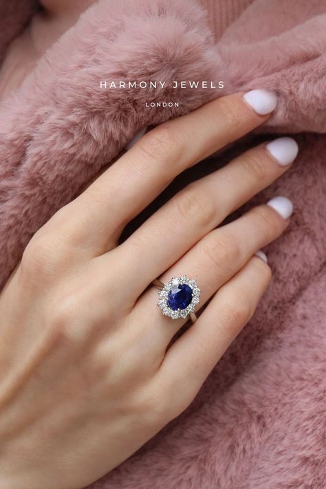 Oval Engagement Ring Sapphire, Light Blue Engagement Ring, Saphire Jewelry, Temple Jewellery Earrings, Ruby Wedding Rings, Expensive Stones, Blue Sapphire Engagement Ring, Diamond Sapphire Engagement Ring, Blue Engagement Ring