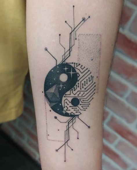 Ying Yang Geometric Tattoo, Quantum Physics Tattoo Ideas, Illusion Tattoo Men, Yin Yang Tattoo Men, Geometric Yin Yang Tattoo, Ying Yang Tattoo Ideas, Unique Ying Yang Tattoo, Tattoo Arm Band, Computer Tattoo