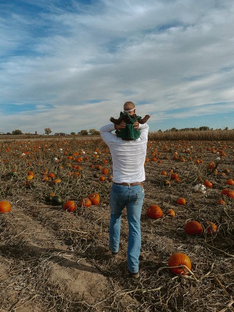 Pumpkin Patch Photos With Baby, Cute Family Fall Picture Ideas, First Pumpkin Patch Pictures, Fall Pumpkin Patch Photo Shoot Family, Family Pictures At Pumpkin Patch, Family Pictures Pumpkin Patch, Family Of 3 Pumpkin Patch Pictures, Pumpkin Patch One Year Old Photos, Pumpkin Patch Pictures Family