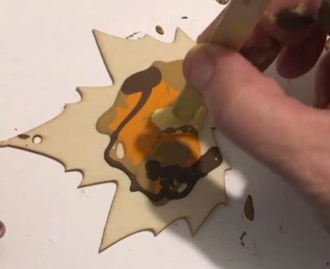 Creative Sharing Group by Hammons Nest | I learned this easy painting technique for wood leaves (Dollar Tree) from YouTube Painted Wooden Fall Leaves, Painting Wooden Fall Leaves, Mod Podge Fall Leaves, Dollar Tree Wooden Leaf Craft, Hammons Nest, Mixed Media Fall Leaves, Wood Leaves, Leaves Diy, Wooden Leaf