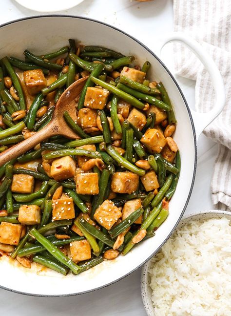 Kung Pao Tofu Kung Pao Tofu, Easy Vegetarian Dinner, Tofu Recipe, Vegan Asian, Baked Tofu, Gf Recipes, Vegetarian Meals, Vegan Dinner, Tofu Recipes