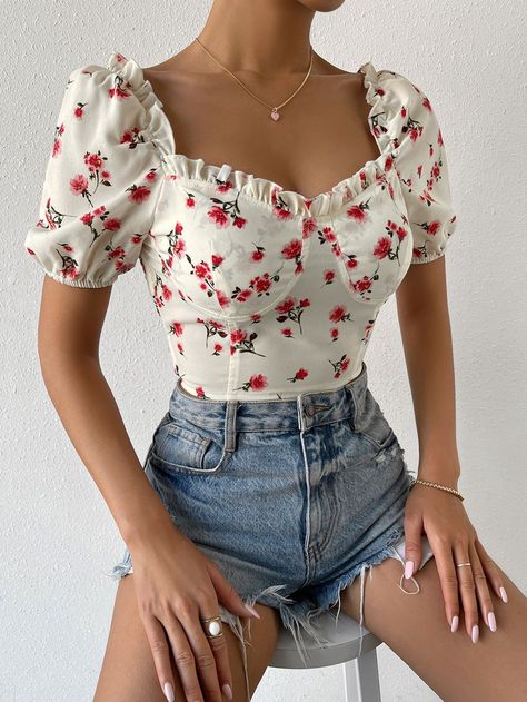 Floral Tops For Women Blouses, Shein Floral Top, Floral Tops Aesthetic, Floral Tops Outfit, Cute Top Designs, Korean Tops Design, Sweetheart Top Outfit, Floral Tops For Women Casual, Fancy Tops For Women Style