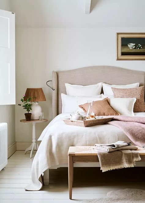 How to decorate with pink | Neptune Neptune Bedroom, Solid Oak Bedroom Furniture, Pure Linen Bedding, Linen Bed Sheets, Oak Bedroom Furniture, Oak Bedroom, Bedroom Furniture Design, Linen Duvet, Linen Duvet Covers