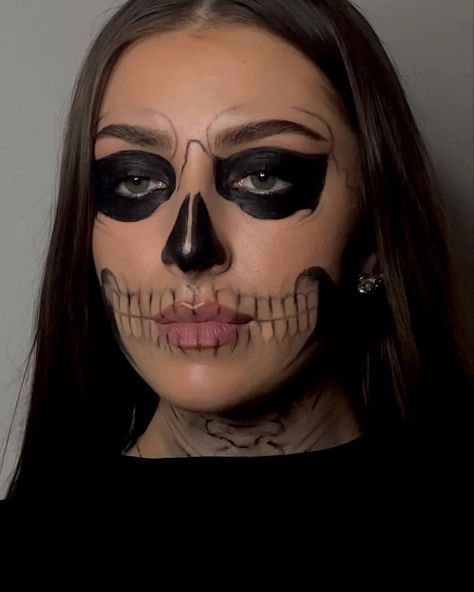 Tate Langdon Makeup Easy, Tate Langdon Makeup, Halloween Parejas, Tate Langdon, Halloween Makeup Pretty, Makeup Easy, Halloween Black, Halloween Looks, Halloween Costumes Women