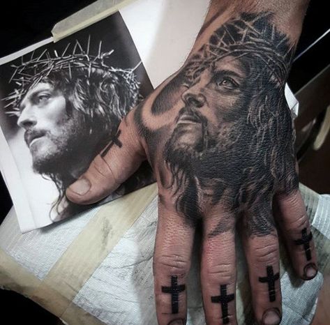 Mens Realistic Jesus Portrait Hand Tattoo Christian Hand Tattoos For Guys, Jesus Neck Tattoo, Jesus Hand Tattoo, Hand Tattoos Pictures, Jesus Hands, Christus Tattoo, Jesus Christ Tattoo, Hand Tattoo Images, Jesus Tattoo Design