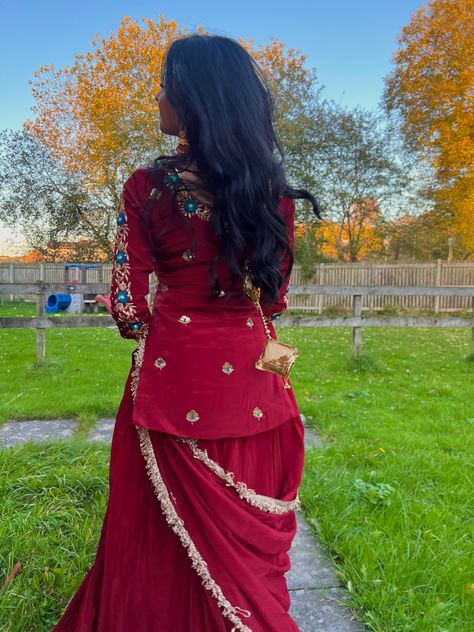 Red Suit Indian, Punjabi Girl Aesthetic, Simple Punjabi Suits, Nagar Kirtan, Red Sharara, Simple Indian Suits, Suit Indian, Desi Dress, Trendy Outfits Indian