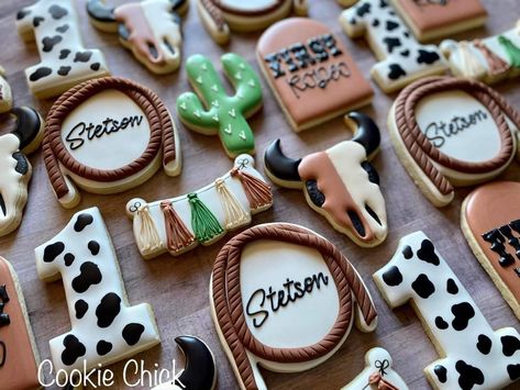 Cowboy First Birthday Cookies, Wild West Cookies Decorated, First Rodeo Birthday Cookies Boy, How The West Was One Cookies, First Rodeo Cookies Boy, Western Cookies Decorated, Cowboy Sugar Cookies, First Rodeo Cookies, Rodeo Cookies