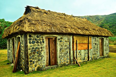 Stone house with cogon roof in Batanes. Ivatan House, Sketching Reference, Dry Stone, House Window, Natural Ventilation, Green Technology, Tropical Climate, House Drawing, Tropical Houses