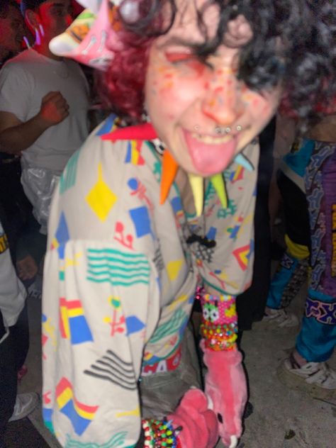 Clowncore Boy, Clowncore Fashion Male, Male Clown Makeup, Clowncore Oc, Clowncore Outfit, Clown Core, Scene Kids, Scene Emo, Gender Envy