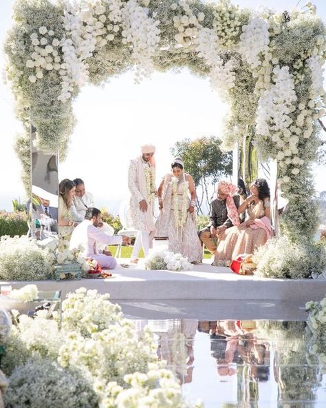 All White Indian Wedding, Hindu Wedding Venue Ideas, White Theme Wedding Decor Indian, White Wedding Decorations Indian, White Decor Indian Wedding, White Mandap Decor Indian, White Theme Indian Wedding, White Floral Mandap, White And Green Mandap