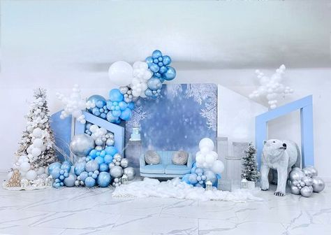 Winter Wonderland Balloon Backdrop, Winter Balloon Decorations, Winter Wonderland Balloon Decorations, Winter Wonderland Backdrop Ideas, Winter Wonderland Balloon Arch, Winter Wonderland Balloons, Frozen Balloon Decorations, Winter Balloons, Winter Wonderland Baby Shower Ideas