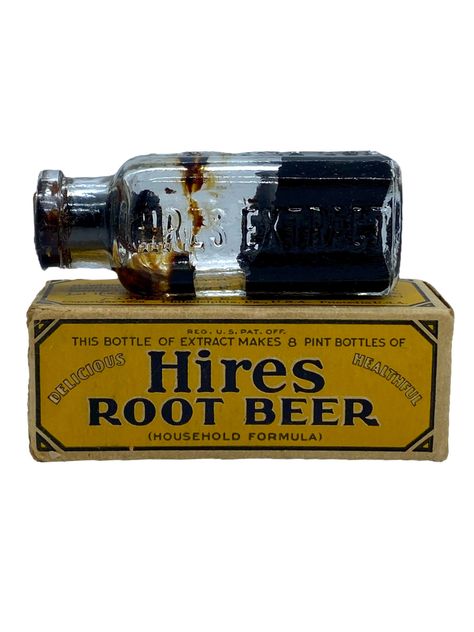 1929 Hires Root Beer Extract Antique sample bottle with original box Root Beer Bottle, Hires Root Beer, Antique Bottle, Bottle Stoppers, Philadelphia Pa, Root Beer, Antique Shops, Glass Ball, Oil Lamps