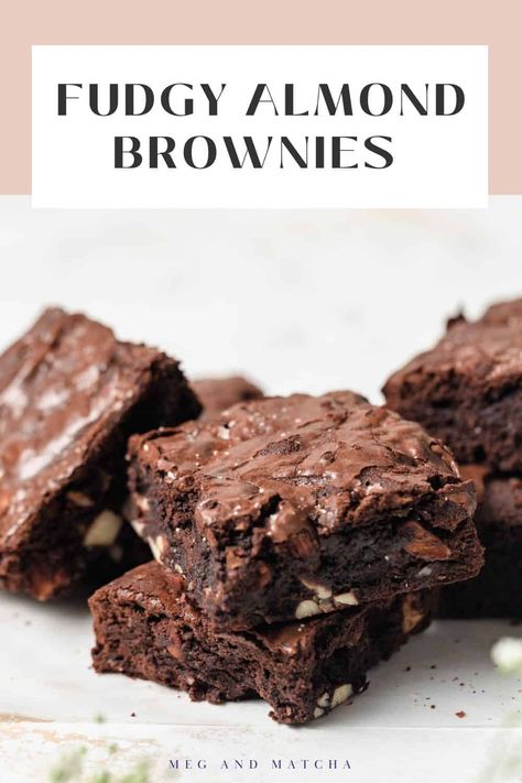 Brownies With Almonds, Almond Brownies Recipes, Almond Brownies, Vanilla Brownies, Almond Desserts, Cocoa Brownies, Almond Nut, Almond Extract, Homemade Brownies