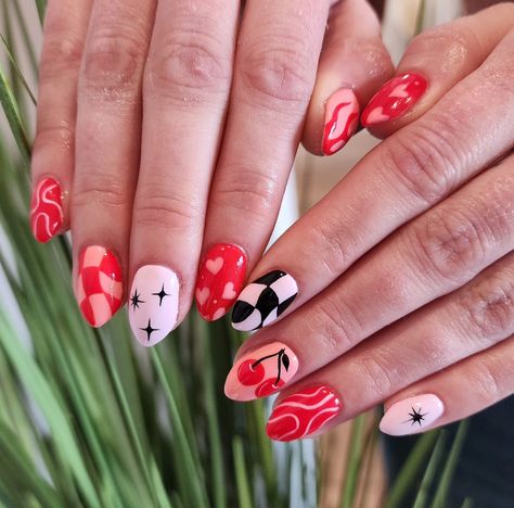 Checkered Nails, Western Nails, Salon Owner, Retro Nails, Minimal Nails, January 27, Dipped Nails, Minimalist Nails, Fire Nails