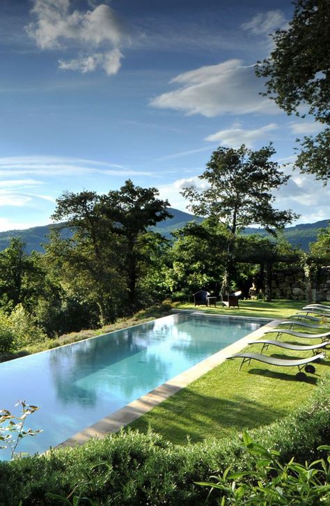 Reschio Umbria, Garden With Swimming Pool, Country Pool, Outdoor Pool Decor, Hotels In Tuscany, Pool Inspiration, Infinity Pools, Pool Landscape, Pool Landscape Design