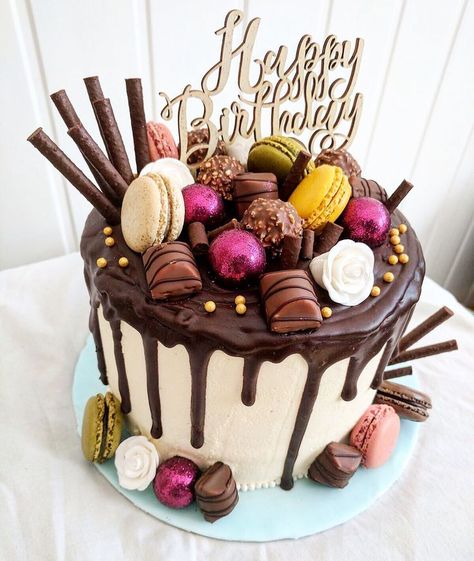 30th Birthday Cake For Women, 40th Birthday Cake For Women, Cakes For Teenagers, Birthday Cake For Women Simple, 14th Birthday Cakes, Chocolate Cake Designs, 50th Cake, Chocolate Drip Cake, 30 Birthday Cake