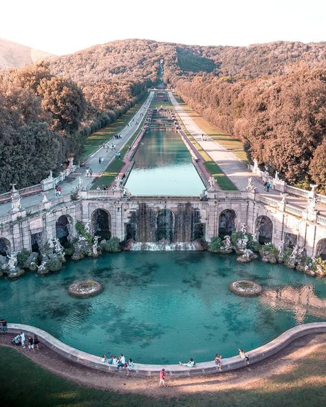 map of Italy on Instagram: “Reggia di Caserta ❤ Italy  Congrats @francescolp4 -  Use #map _of_Italy #map_of_europe . .  Now you can admire a bright landscape of…” Palace Of Caserta, Caserta Italy, Filmy Vintage, The Royal Palace, Royal Residence, Royal Palace, Best Cities, Pretty Places, Places Around The World