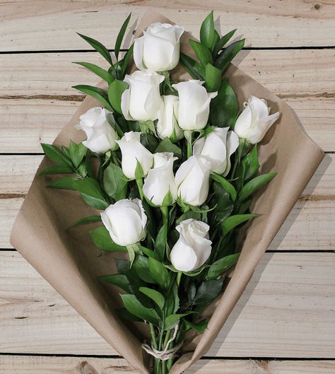 White Roses Gift, Artificial Floral Arrangements, Bridal Bouquet Flowers, Wonderful Flowers, Beautiful Bouquet Of Flowers, Beautiful Flower Arrangements, Beautiful Rose Flowers, Flower Bouquet Wedding, Flower Images