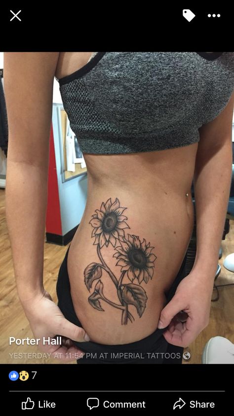 Underbreast Tattoo Sunflower, Sunflower On Hip Tattoo, Sunflower Tattoo On Ribs, Sunflower Tattoo On Side Ribs, Sunflower Stomach Tattoos Women, Side Tattoos Women, Bouquet Tattoo, Sunflower Bouquets, Sunflower Tattoo