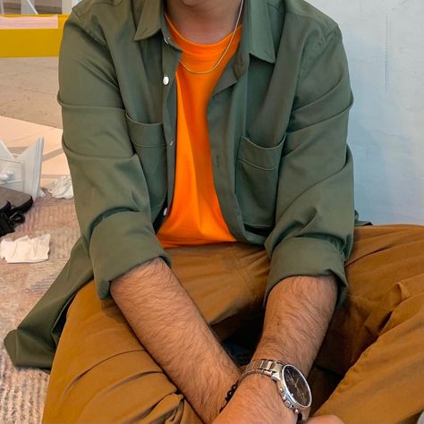 Orange And Green Outfit Men, Shaggy Outfit, Men Style Aesthetic, Orange And Green Outfit, Tan Outfit, Bear Clothes, Purple Outfit, Blouse Man, Wardrobe Goals