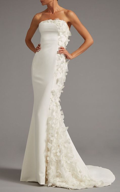 Dress For The Wedding, Silk Wedding Dress, White Wedding Dress, White Gown, Designer Bridal Gowns, Wedding Dresses Strapless, Wedding Formal, Best Wedding Dresses, Online Wedding Dress