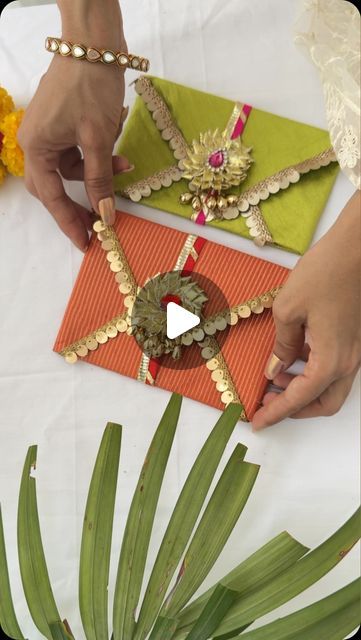 Shagun Envelopes Handmade Diy, Rupees Packing For Wedding, Decorative Envelopes Diy, Lifafa Design, Indian Wedding Crafts Diy, Money Envelopes Diy, Shagun Envelopes Handmade, Money Envelope Design, 1 Rupee Coin