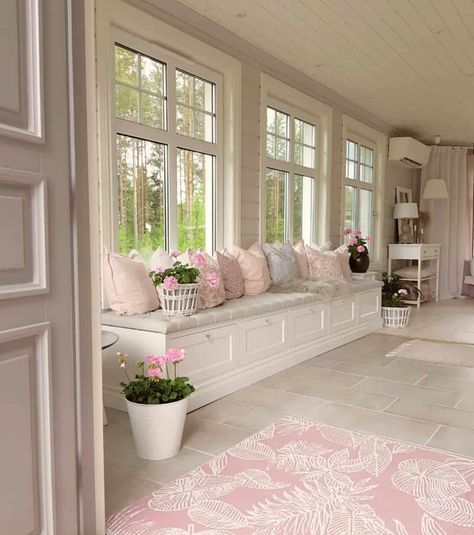 Shabby Chic House, Girly House, Bloxburg Houses, Dorm Inspiration, Spring House, Apt Ideas, Casa Vintage, Pink House, Room Goals