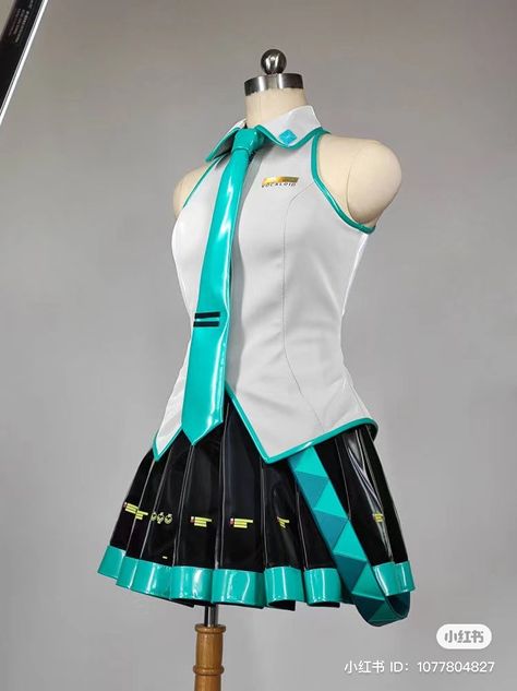 Miku Cosplay Outfits, Miku Clothes, Vocaloid Drawing, Miku Costume, Hatsune Miku Costume, Hatsune Miku Outfits, Cosplay Miku, Hoddies Outfits, Hatsune Miku Cosplay