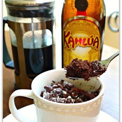 Coffee & Kahlua Crazy Cake in a Mug @keyingredient #cake #chocolate Crazy Cake Recipes, Kahlua Cake, Cake In A Mug, Wacky Cake, Crazy Cake, The Whoot, Mug Recipes, In A Mug, Crazy Cakes