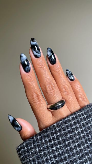 San Sung Kim | 김산성 on Instagram: "𝒪𝓃𝓎𝓍 🌬️🖤
...
Can you believe this was achieved by using just two colors? Gahhhh the obsession is real with designs that need so little to make a huge impact.
—
Products Used:
•@gelcare.official Patent Leather Black*
•DVOK MarbleFit Cloud & Base from @sweetienailsupply 
*aff code: SANSUNG
(10% off Sweetie)
(15% off Gelcare)

#blackmarble #marblenails #fallnails #autumnnails #blacknails #halloweennails #spookynails" The Obsession, Studded Nails, Beauty Tricks, Marble Nails, Rhinestone Nails, 3d Nails, Mani Pedi, Black Nails, Swag Nails