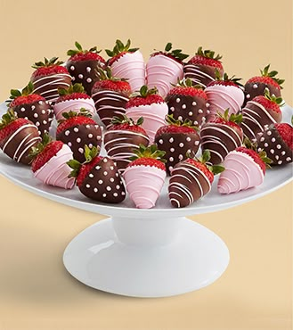 Chocolate Dipped Fruit, Chocolate Covered Fruit, Dipped Strawberries, Chocolate Dipped Strawberries, Pink Chocolate, Strawberry Dip, Snacks Für Party, Chocolate Chocolate, Covered Strawberries