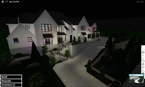 Bloxburg Black Family House Layout, Bloxburg House Ideas Black Family, Bloxburg Family House, Bedroom Layouts For Small Rooms, Roblox Houses, Roblox House, Family Layout, Blocksburg Room Ideas￼, House Plans With Pictures