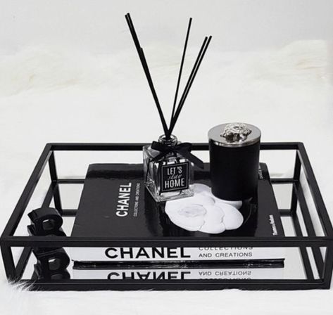 chanel, tom ford, gucci, givenchy, prada, book, table decor, black, white, coffe table, tray, candle, apartment decor, apartment ideas, living room decor, living room ideas, luxury furniture, affordable furniture, bedroom decor, bedroom ideas, minimal, minimalistic Chanel Book Decor, Coffee Table Books Decor, Chanel Book, Black Living Room, Ideas Living Room, Apartment Decor Inspiration, Room Design Bedroom, White Home Decor, Decor Home Living Room