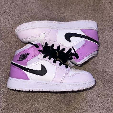 Pink And Purple Jordans, Purple Jordans, Purple Nike Shoes, Jordan 4s, Black Jordans, All Nike Shoes, Purple Nikes, Purple Shoes, Womens Jordans