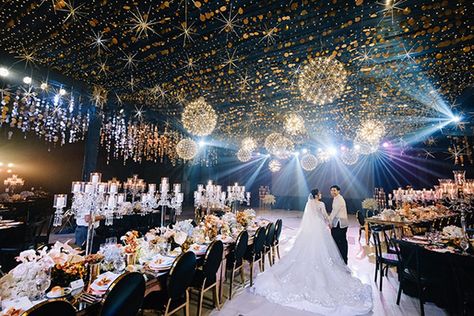 An Orange and Blue Classic Wedding with an Elegant Reception Under the Stars | https://brideandbreakfast.ph/2019/08/09/orange-blue-wedding-under-stars/ Starry Night Wedding Reception, Blue Classic Wedding, Orange Blue Wedding, Midnight Blue Wedding, Star Themed Wedding, Night Wedding Reception, Blue Wedding Receptions, Classic Romantic Wedding, Starry Night Wedding