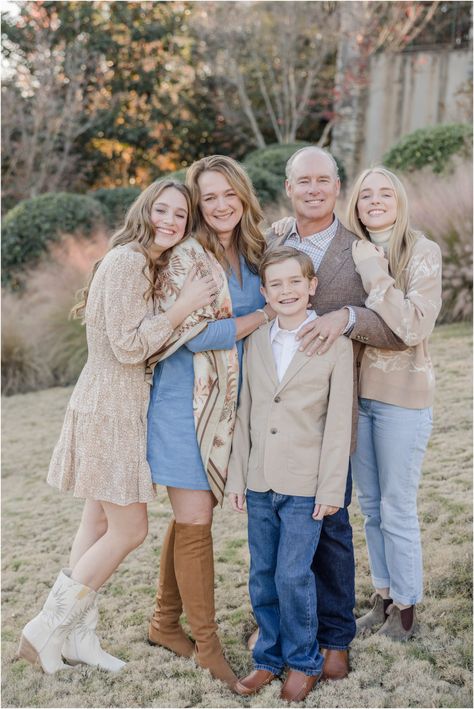 Adult Family Poses, Adult Family Photos, Big Family Photos, Lake Keowee, Newborn Family Photography, Family Portrait Poses, Family Picture Outfits, Fall Family Photos, Family Photo Outfits