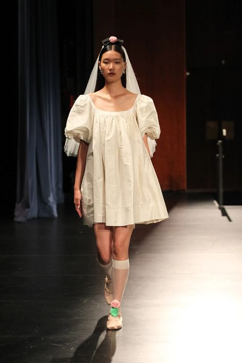 Sandy Liang RTW Spring 2023 [PHOTOS] Nyc Fall, New York Spring, Red Wedding Dresses, Sandy Liang, Knit Outerwear, Ny Fashion, Spring Summer 2023, Spring 2023, Summer 2023