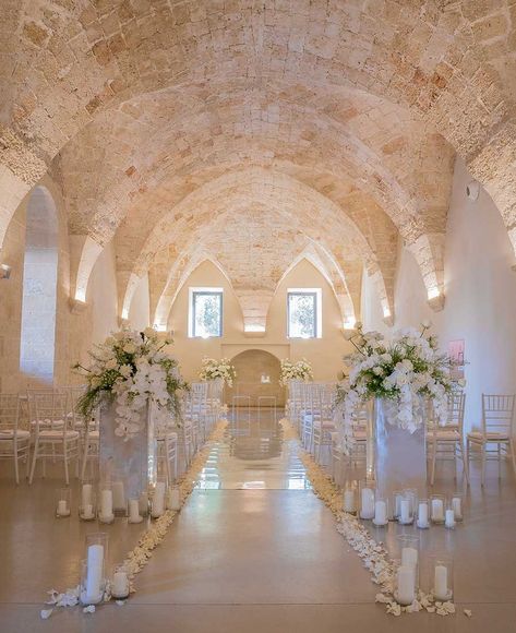 Location for Events and Weddings Lecce Puglia. Restaurant and location for events Lecce Puglia Restaurant, Puglia Wedding, Lecce Puglia, 2025 Wedding, Restaurant Wedding, Wedding Catering, Big Wedding, Italian Wedding, Italy Wedding